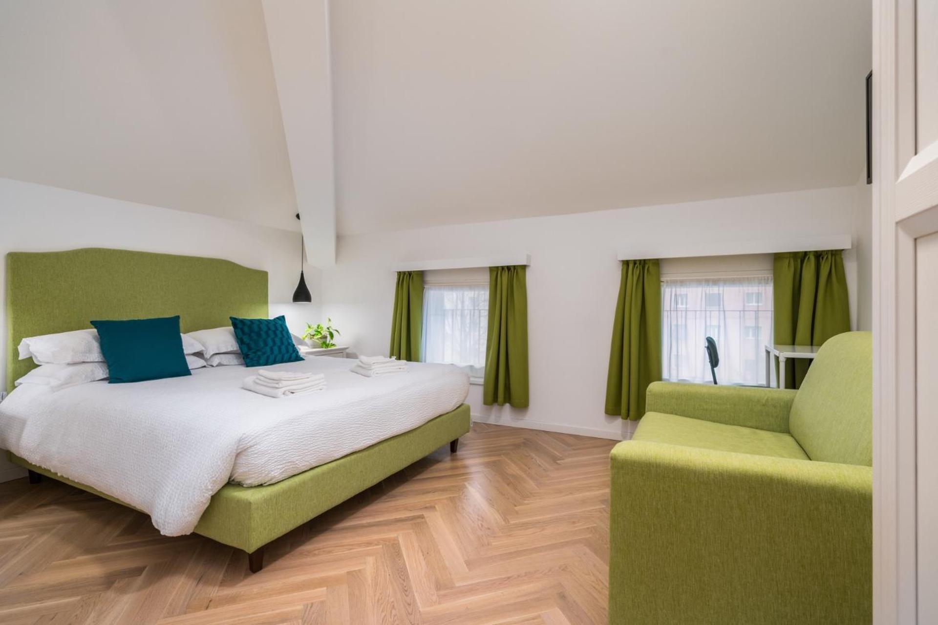 Dreibettzimmer mit eigenem Bad